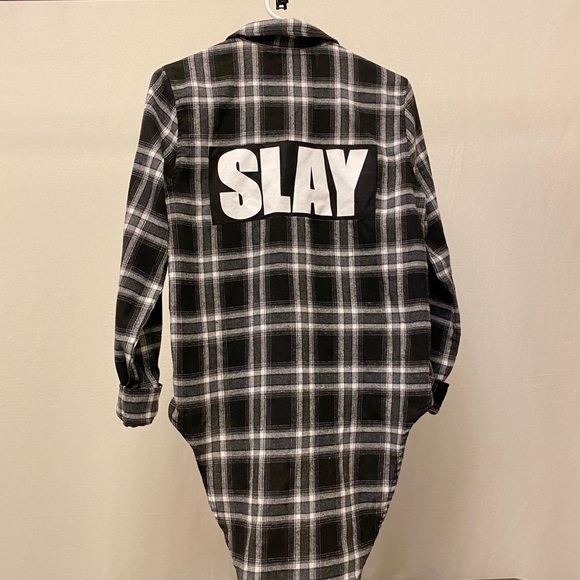 CRIMES OF BEAUTY “Slay” Size Small Lightweight Flannel Plaid Black/White Shirt - Picture 4 of 5